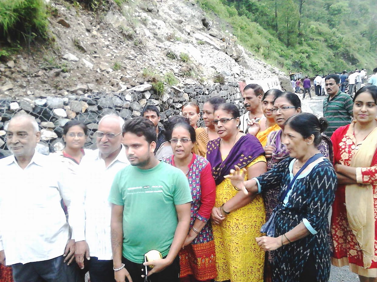 gangotri -yamunotri highway remained close for hour's.
