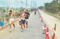 Drug ' grip ' in police recruitment , holding 10