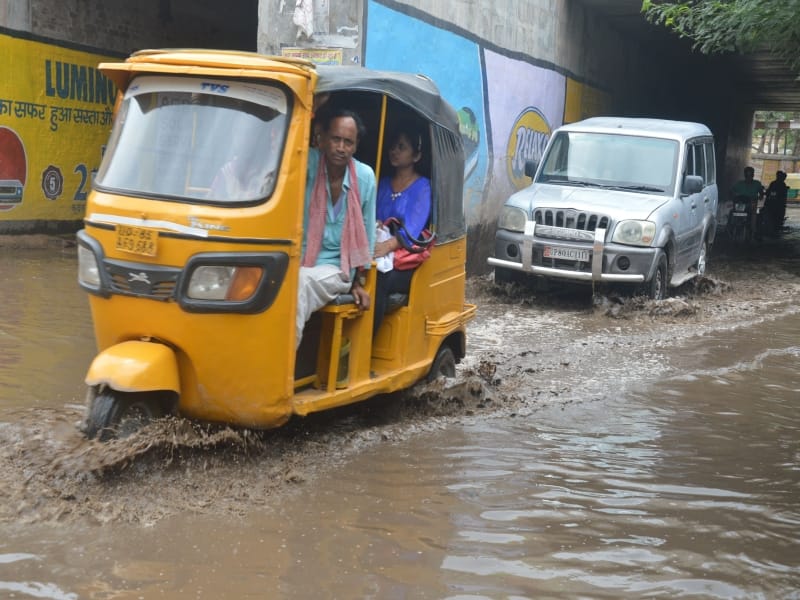 power cut due to rain in mathura