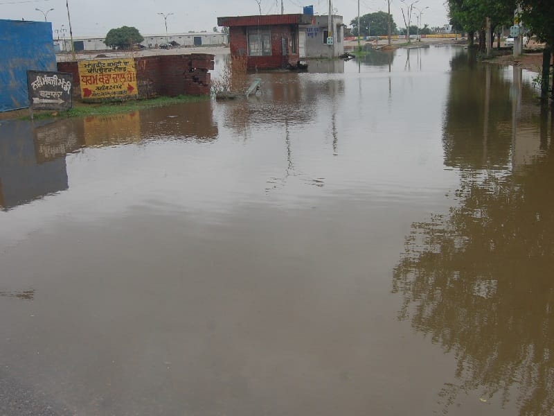 rain, batala rain, rain create problems, problems create in batala, batala, amritsar