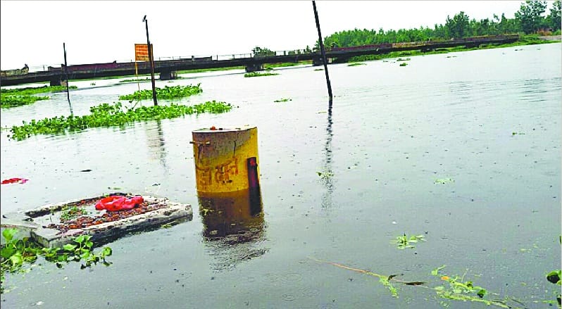 Ganges above the danger mark