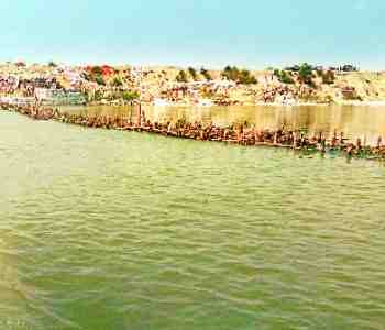 The water level in Ghagra increased, risk of flooding
