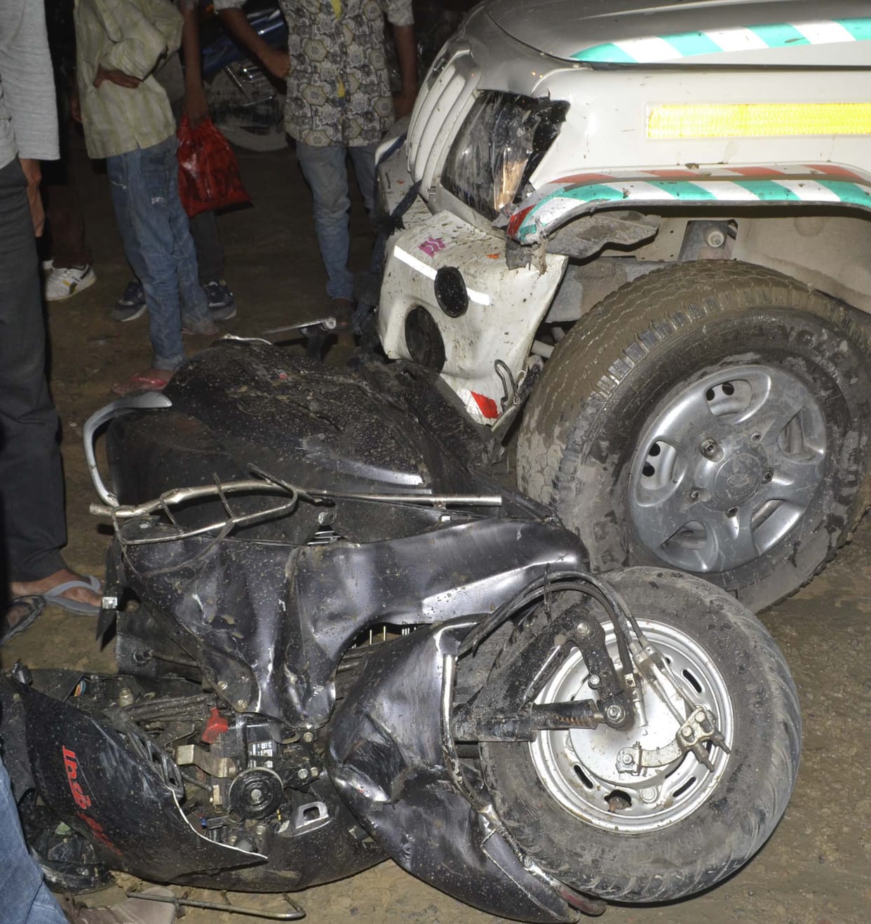 Scotty car on highway Rider crushed, serious
