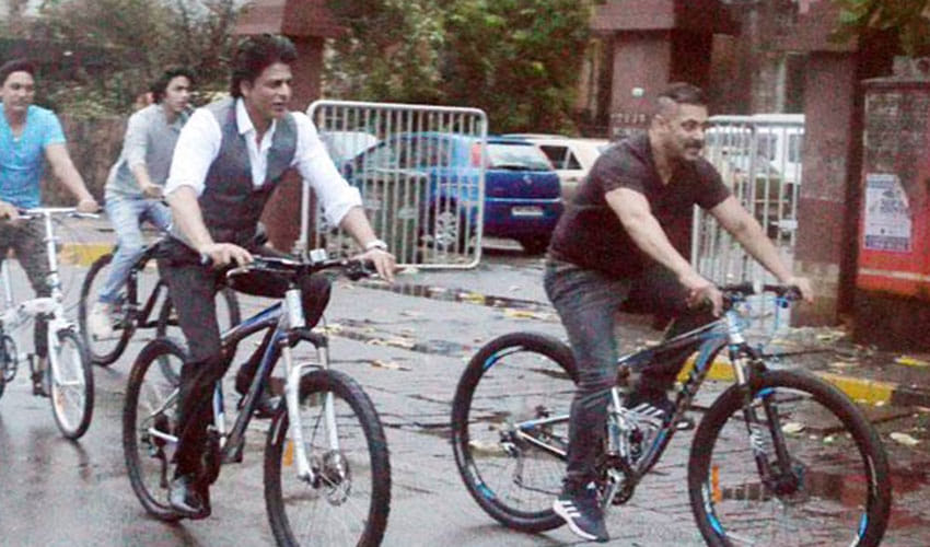 sallman and srk doing cycling