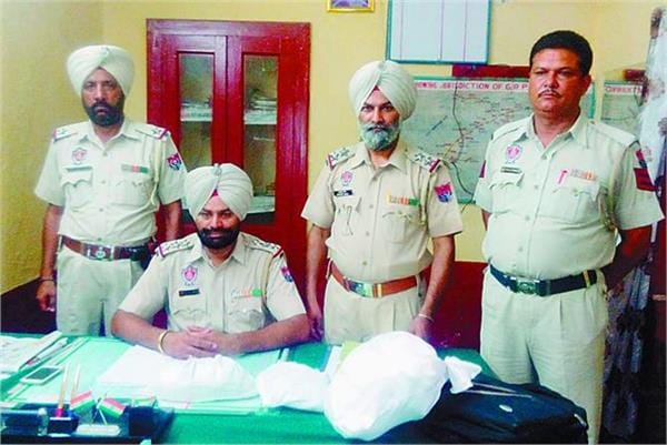 suspicious bag found on railway station, bag found on pathankot railway station, drugs, crime