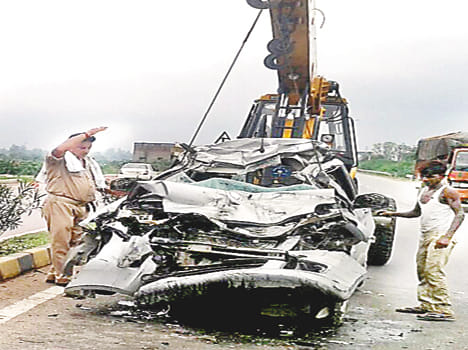 in road accident bank manager and three others killed