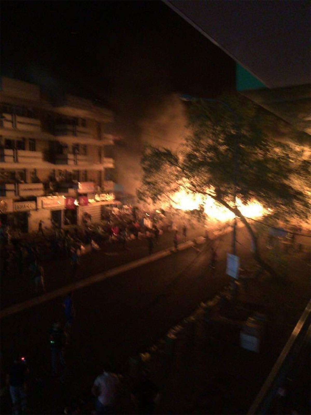many people injured in two bomb blasts in bagdad