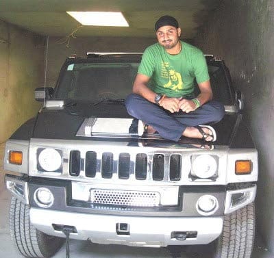 harbhajan singh birthday, harbhajan singh life profile, interesting facts about bhajji