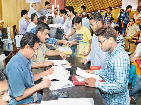 IIT Kanpur 213 by the 'Lock'