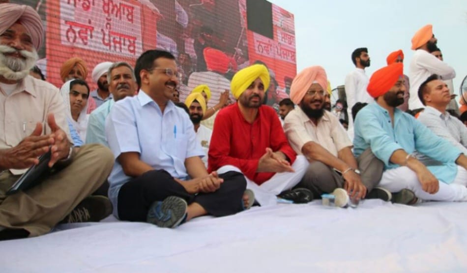 Kejriwal released AAP's youth manifesto for punjab election