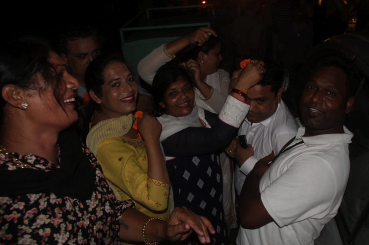 kinnars warn drunk on lucknow roads