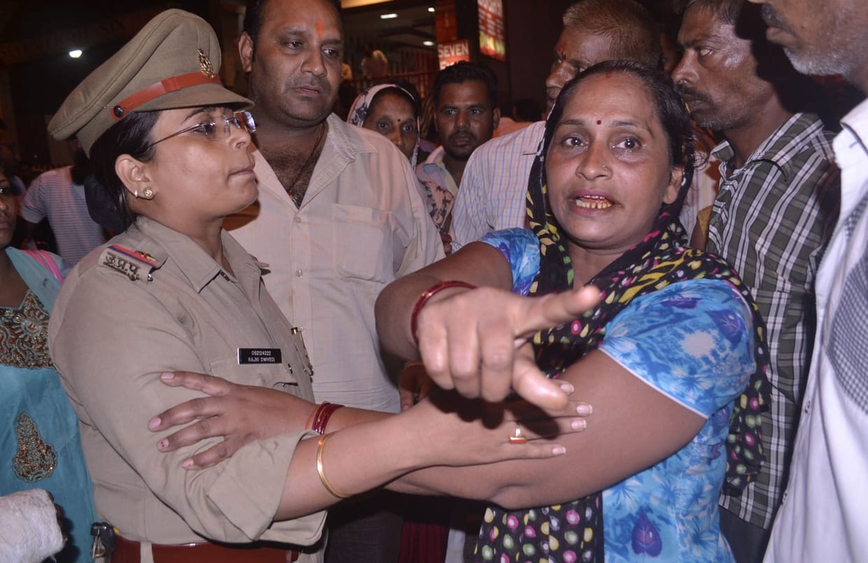 young killing on Kanth  road  angry people Cordon police station