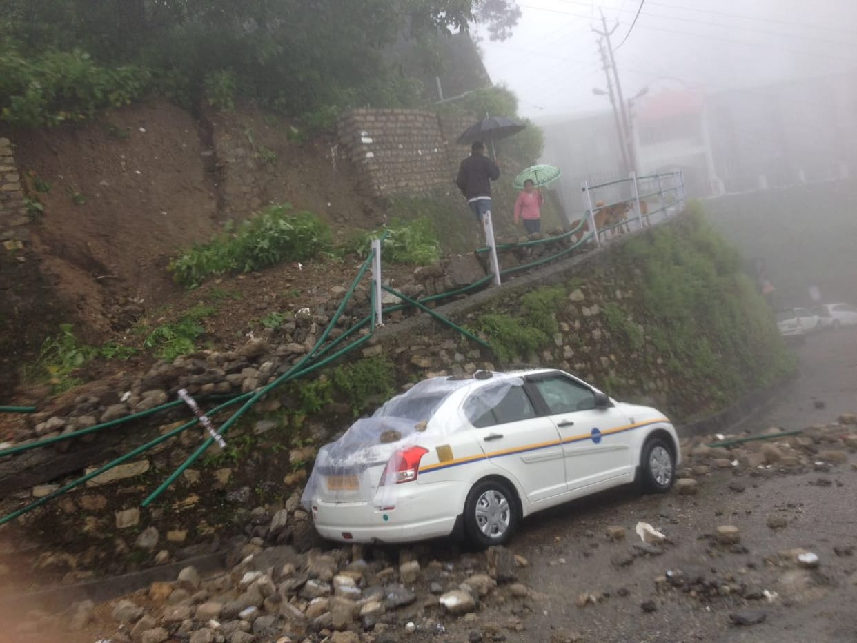 landslide on doon mussoorie way.