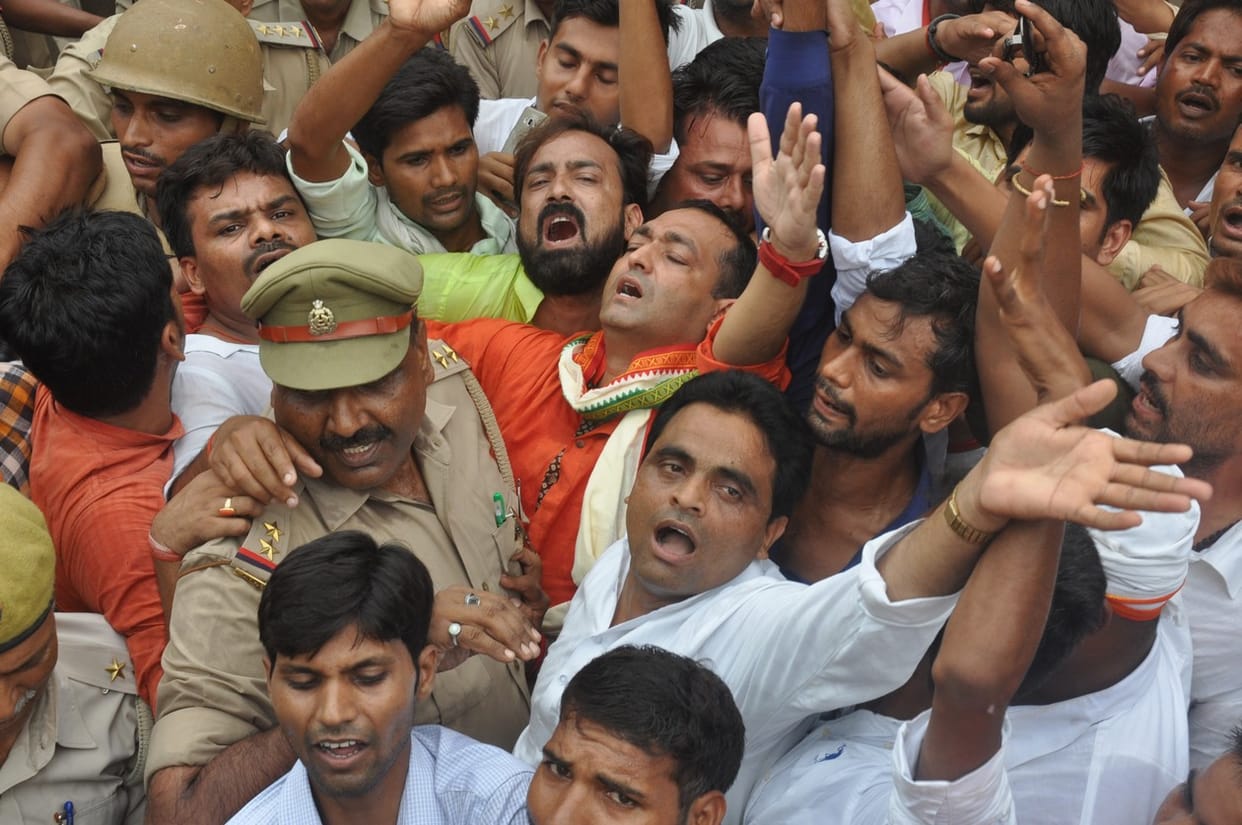 Police charged baton on Congressmen