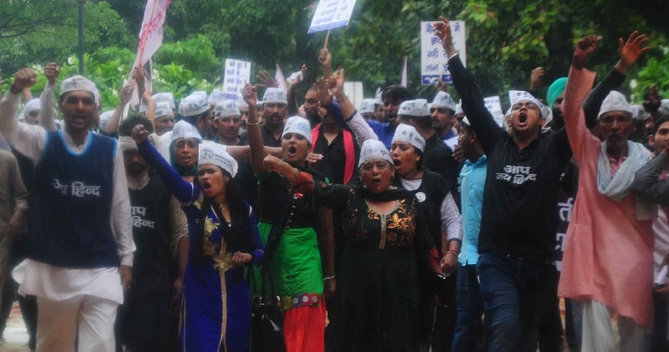 aam admi party workers protest in roahtak, police lathicharge