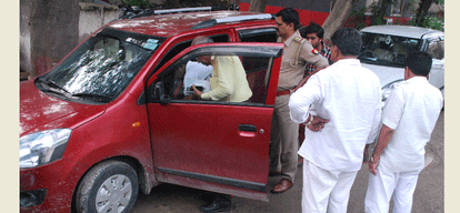 Many escaped after police received a doctor's girlfriend, will now Chhattisgarh police