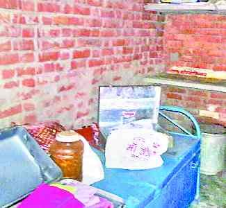 11 lakh theft from three homes