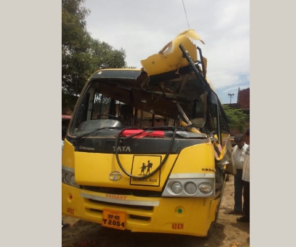 Accident in jalalapur in Ambedkarnagar.