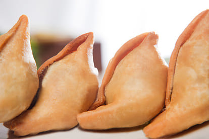  Boys from this small town preparing 350 KG Samosa