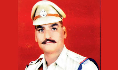 GRP Cop saved woman, baby from falling off moving train