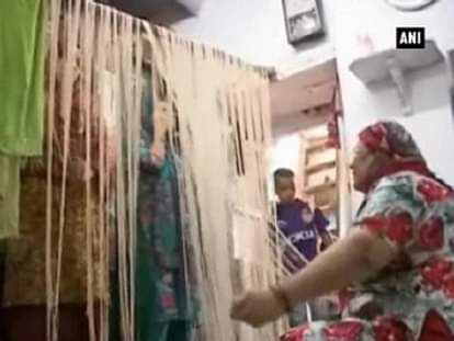 Handmade vermicelli gives machine-made ones a tough time