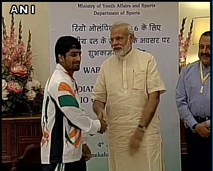 PM Modi meets the athletes who will be representing India at Rio Olympics 2016