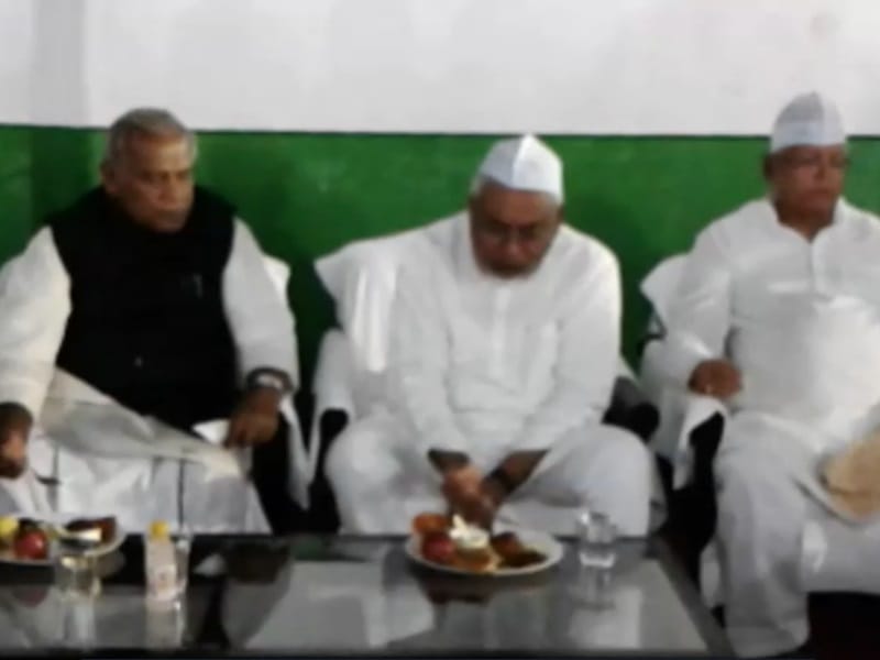 Bihar: Manjhi getting closer Nitish