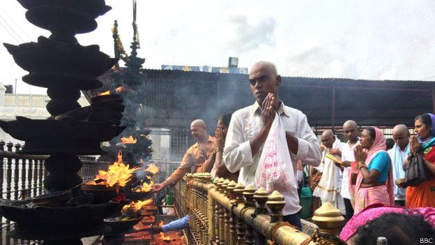 how many gold in temples of india