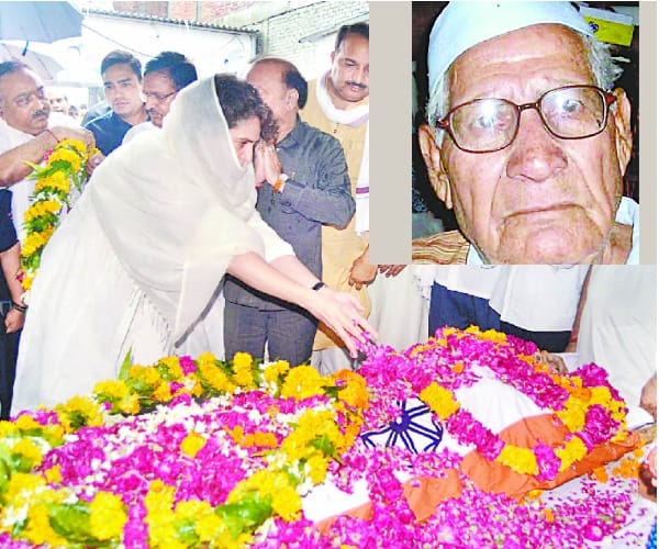 Indira gandhi's aide Uma Shankar died.