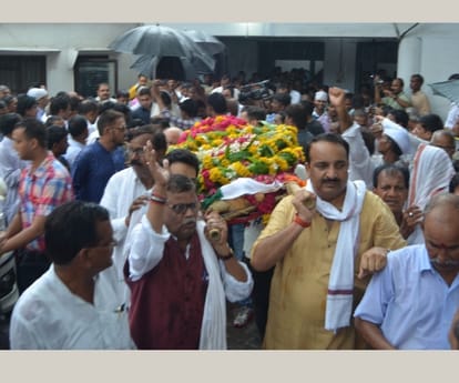 Indira gandhi's aide Uma Shankar died.