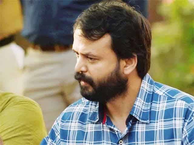 aap demands cashless donations for political paties