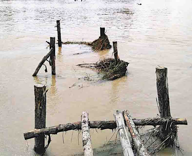 boat available for villegers