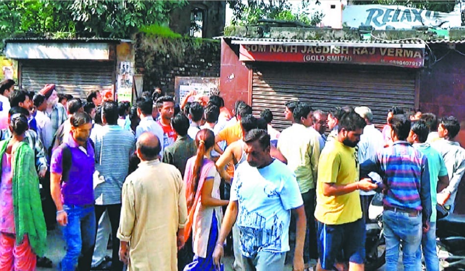 brutal murder of jewellers owner son and robbed of jewellery of 40 lakhs