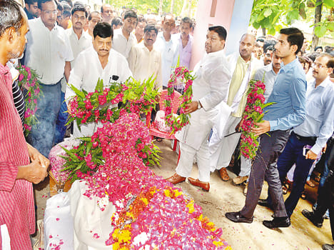 cooperative chairman fathebahadur singh passed away