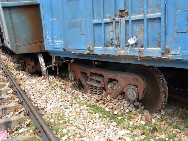 goods train derail at mathura junction