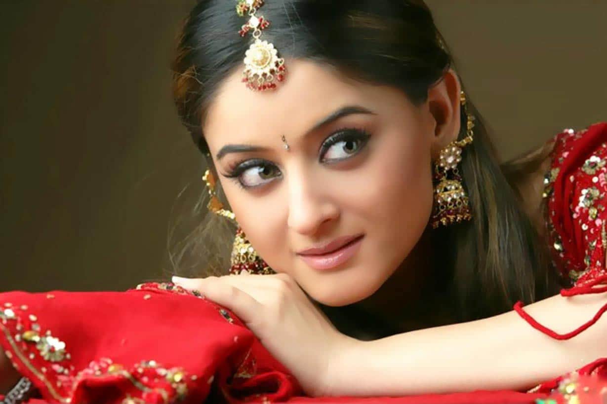 birthday special mahi vij slapped a man in night club