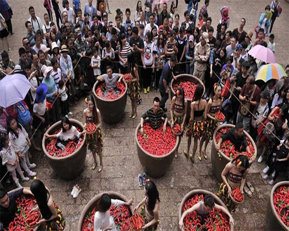 Man wins pepper-eating contest by eating 2.5 kg chilies in just 2 minutes