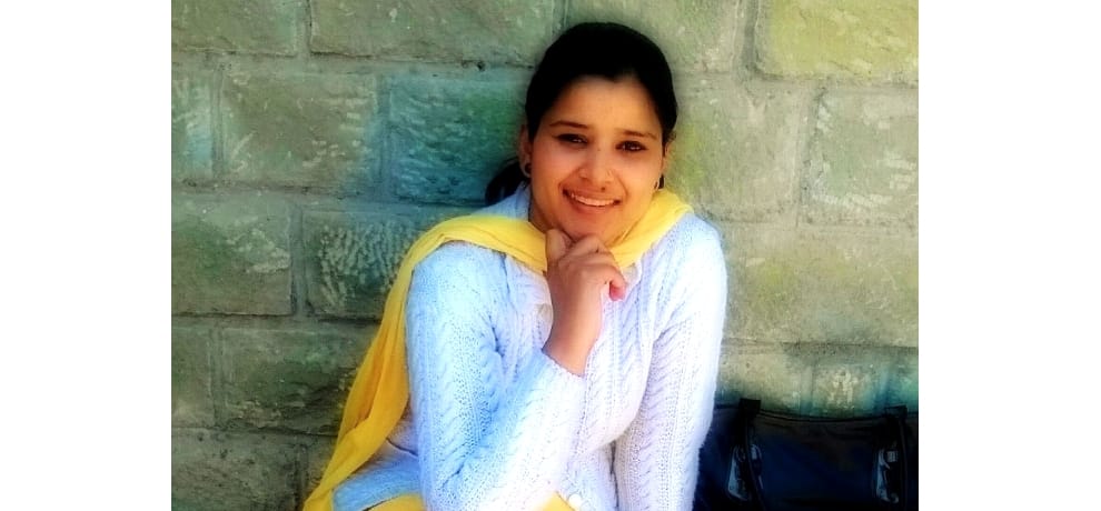 Pooja thakur become sub inspector in police.