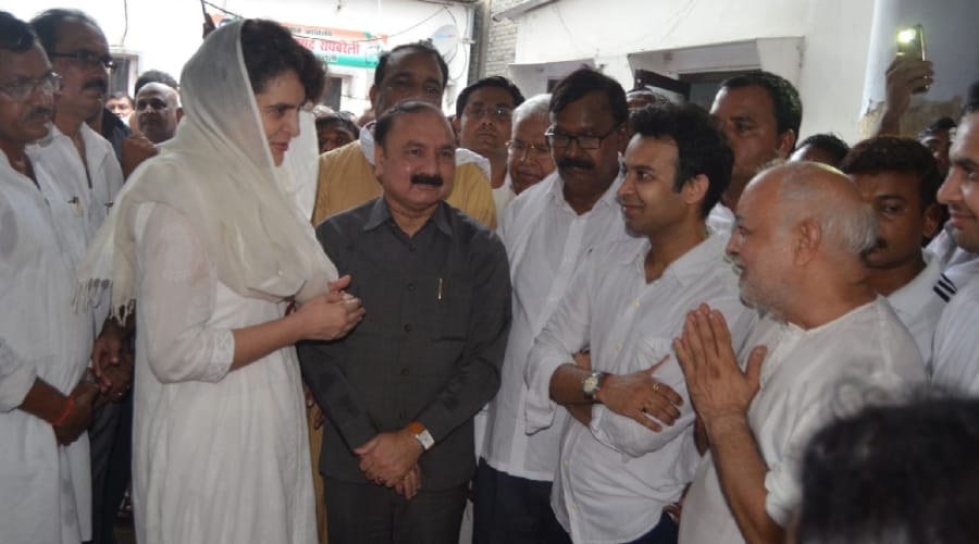 priyanka vadra attends uma shankar funeral