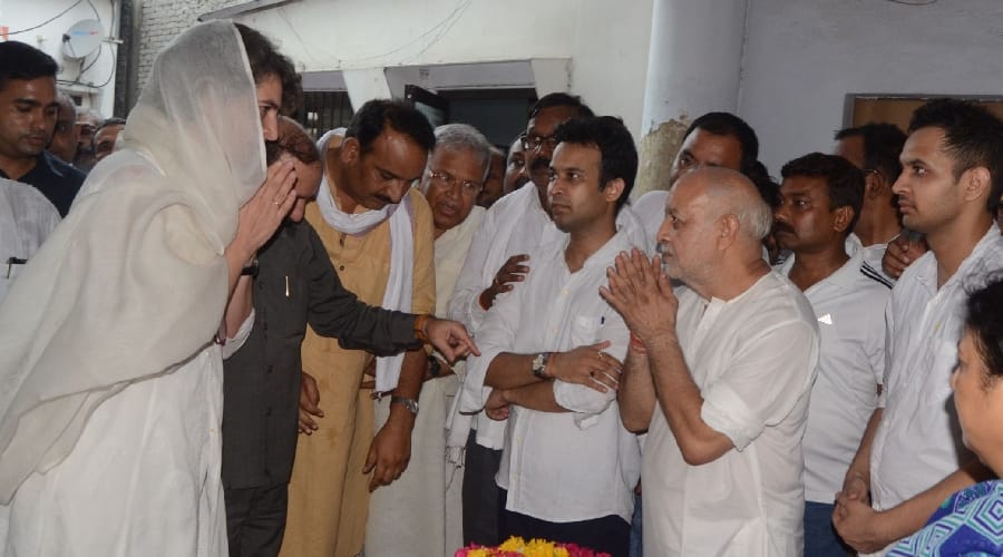 priyanka vadra attends uma shankar funeral