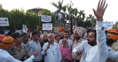 arvind kejriwal, arvind kejriwal punjab visit, arvind kejriwal malerkotla visit, punjab