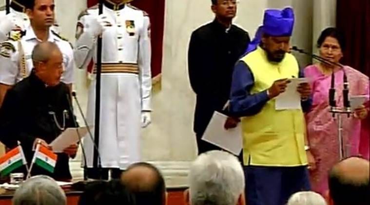 president said to Ramdas Athawale Pehle naam boliye