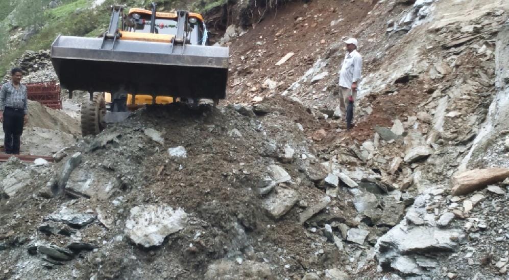 Nine motorway blocked