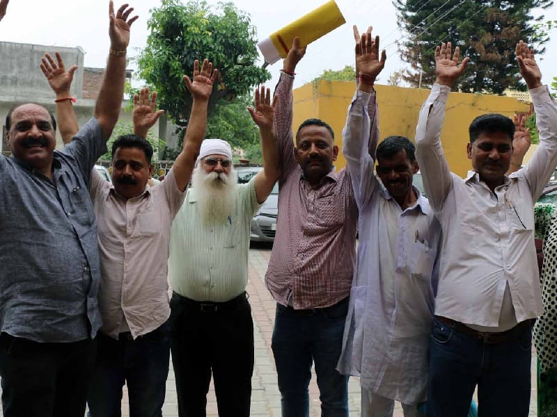 walk out, cousellor walk out, walk out from nigam meeting, pathankot, amritsar