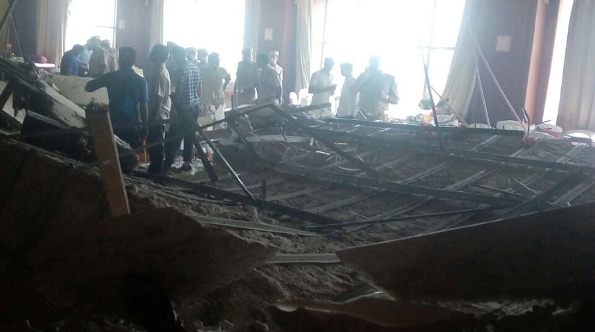 three dead and thirty injured in accident while engagement