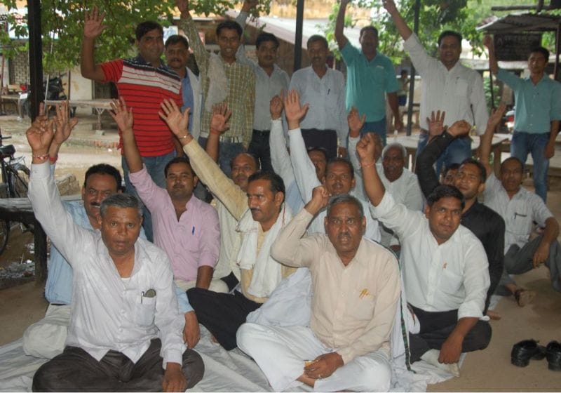 Advocates continue to strike, work stalled