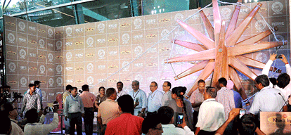 world's largest spinning wheel on Indira Gandhi International Airport 