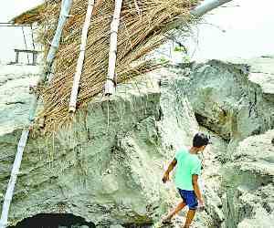 Ganges water level four meters below of the warning point