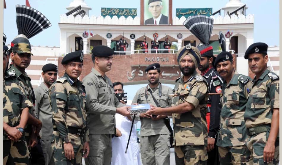EID at wagah border: Dessert gifted by Pak Rangers to BSF officers