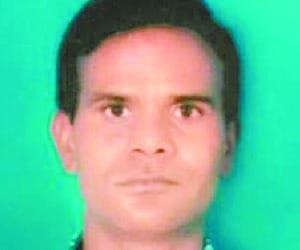 Professor's body was found outside the hostel